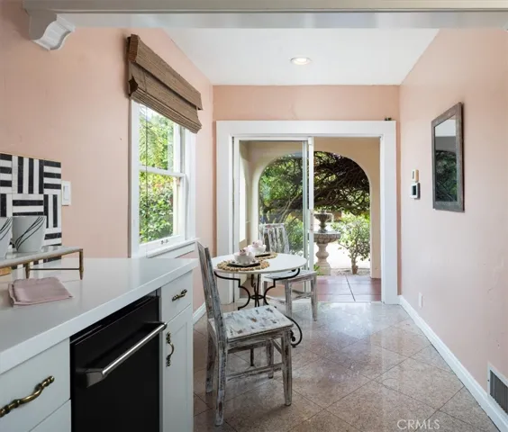 1825 N Ross, Santa Ana, California 92706