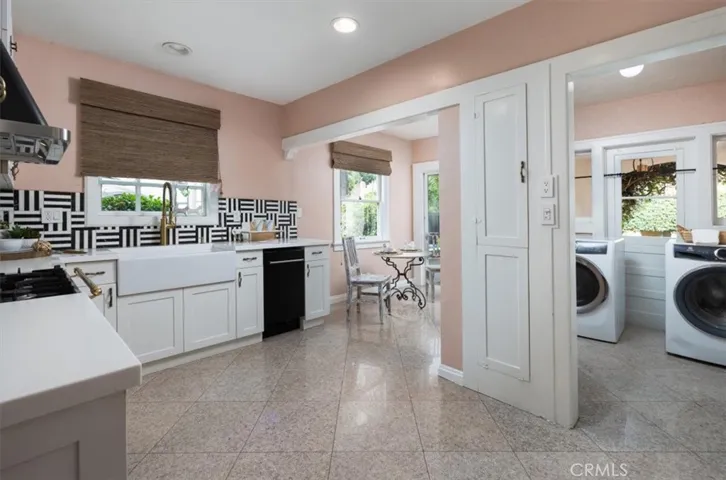 1825 N Ross, Santa Ana, California 92706