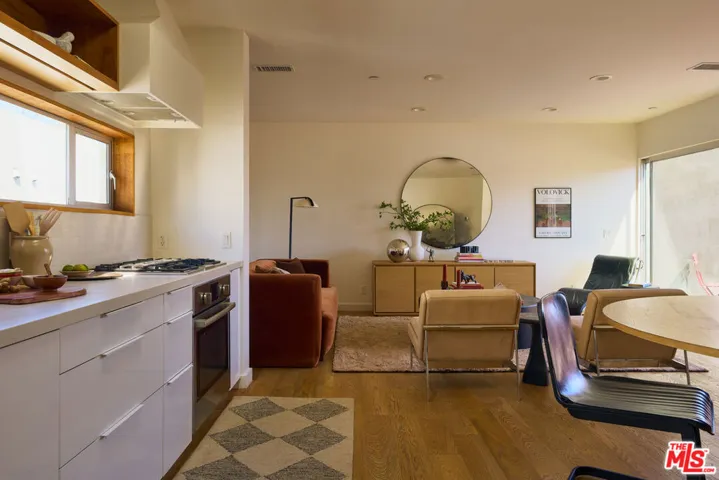 2204 Rosey Way, Los Angeles, California 90026