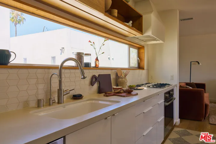 2204 Rosey Way, Los Angeles, California 90026
