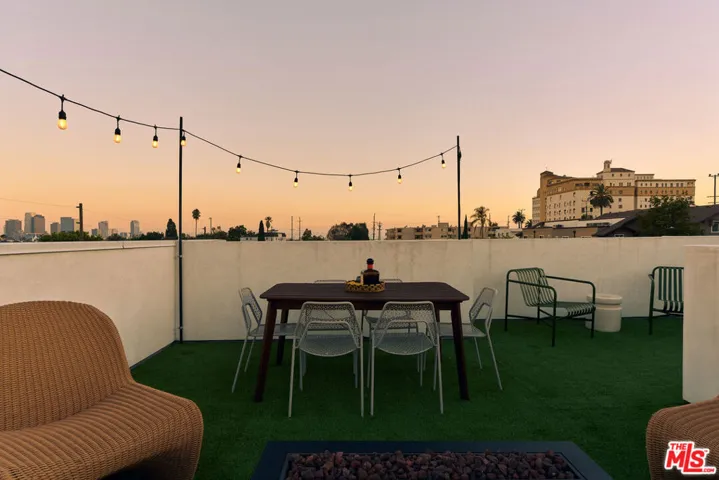 2204 Rosey Way, Los Angeles, California 90026