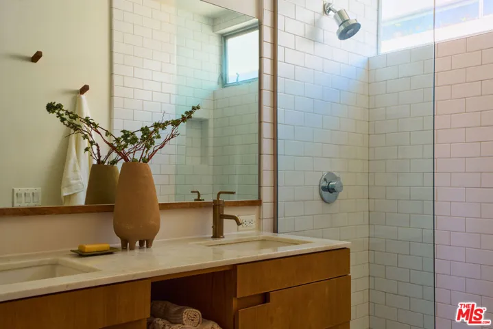 2204 Rosey Way, Los Angeles, California 90026