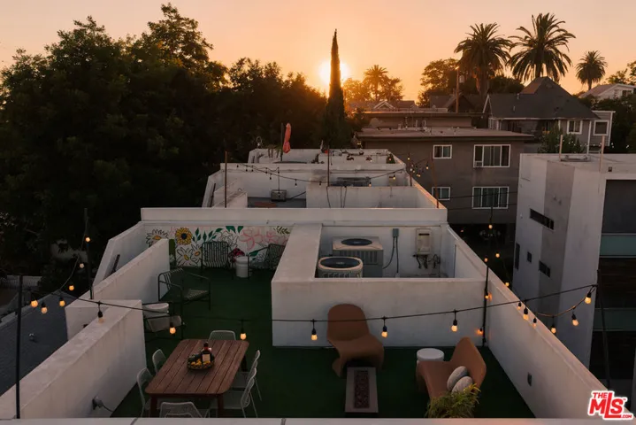 2204 Rosey Way, Los Angeles, California 90026
