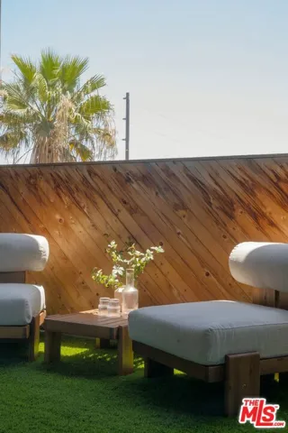 2204 Rosey Way, Los Angeles, California 90026