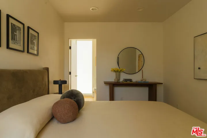 2204 Rosey Way, Los Angeles, California 90026