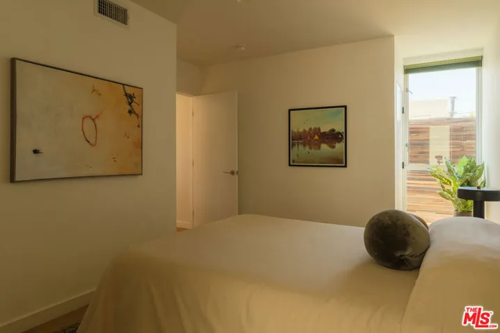 2204 Rosey Way, Los Angeles, California 90026