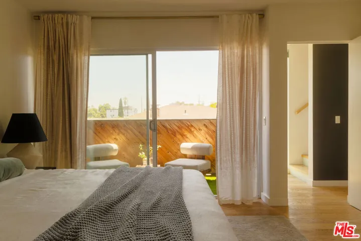2204 Rosey Way, Los Angeles, California 90026