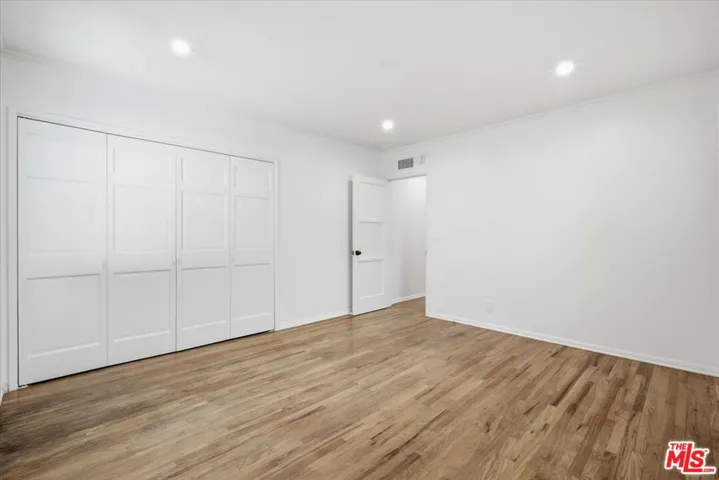 12818 Hatteras Street, Los Angeles, California 91607