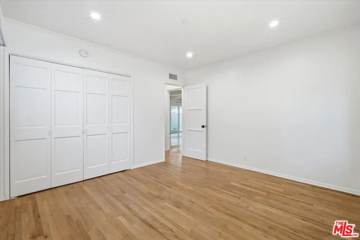 12818 Hatteras Street, Los Angeles, California 91607