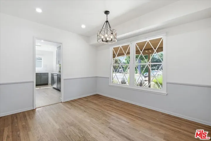 12818 Hatteras Street, Los Angeles, California 91607