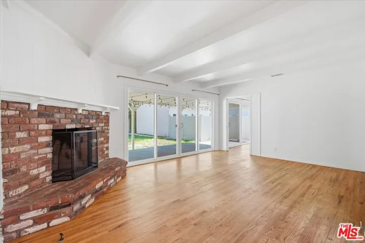 12818 Hatteras Street, Los Angeles, California 91607