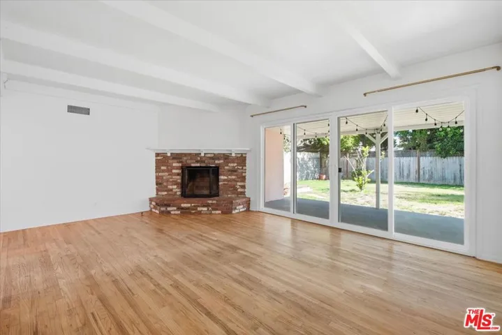 12818 Hatteras Street, Los Angeles, California 91607