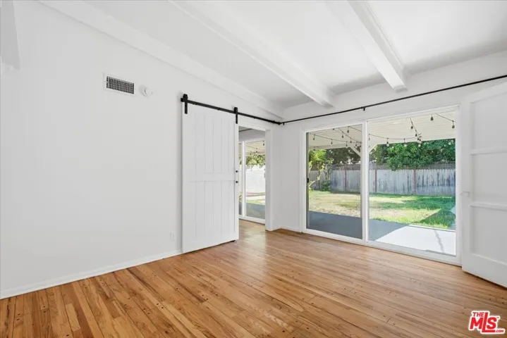 12818 Hatteras Street, Los Angeles, California 91607