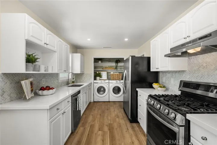 944 W Acacia Avenue, Orange, California 92868