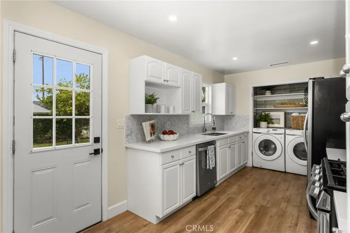 944 W Acacia Avenue, Orange, California 92868
