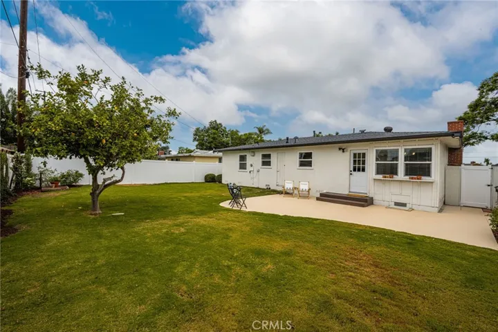 944 W Acacia Avenue, Orange, California 92868