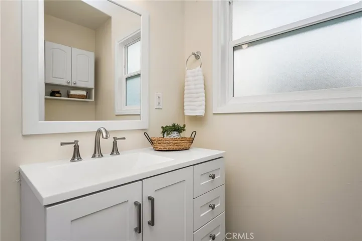 944 W Acacia Avenue, Orange, California 92868