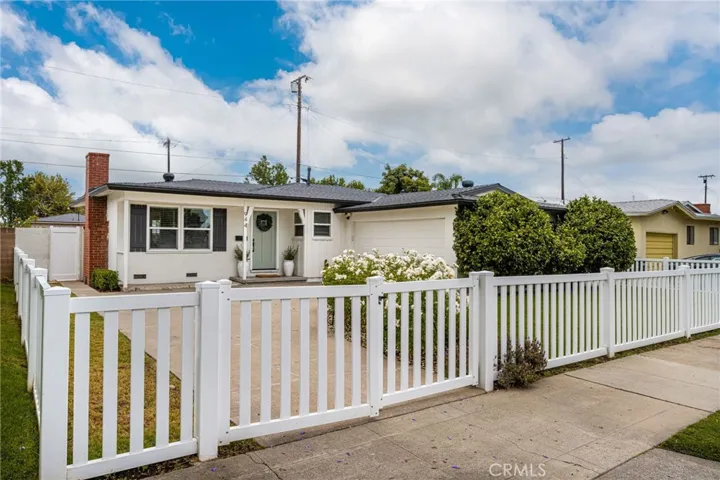 944 W Acacia Avenue, Orange, California 92868