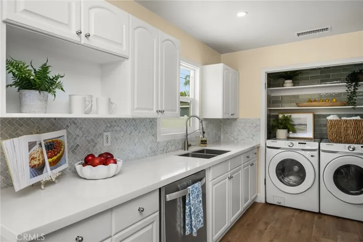 944 W Acacia Avenue, Orange, California 92868
