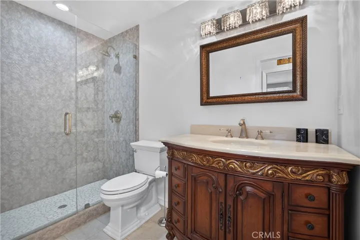 Upstairs Hall Bath