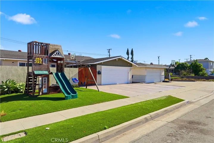 2346 W 234th W, Torrance, California 90501