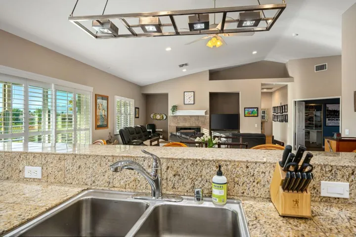 45371 Crystal Springs