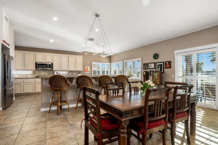 45371 Crystal Springs