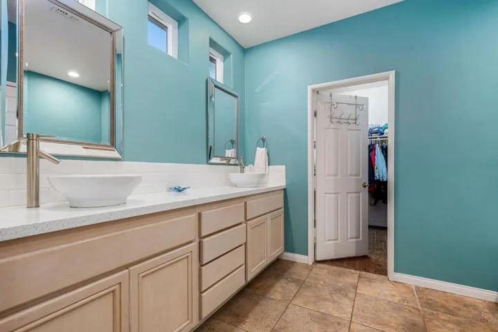 45371 Crystal Springs