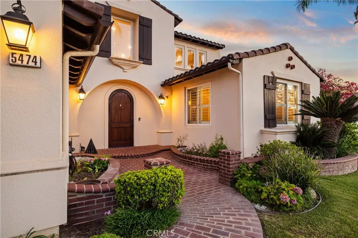 Twilight curb appeal