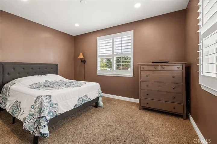 Downstairs bedroom ideal for guests or home office
