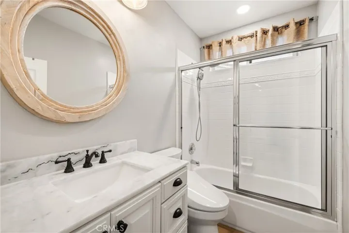 Downstairs full bathroom