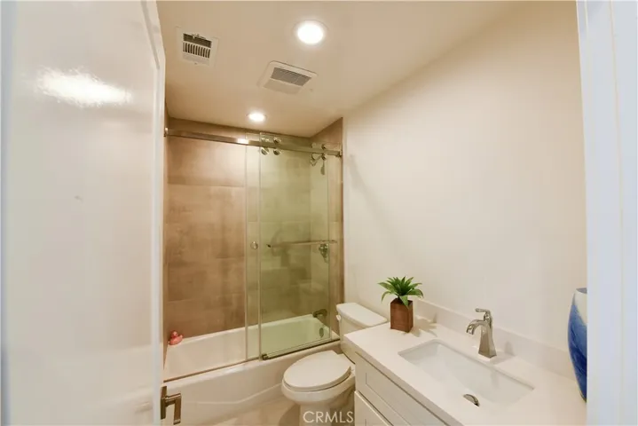 15826 S Vermont Avenue 1, Gardena, California 90247