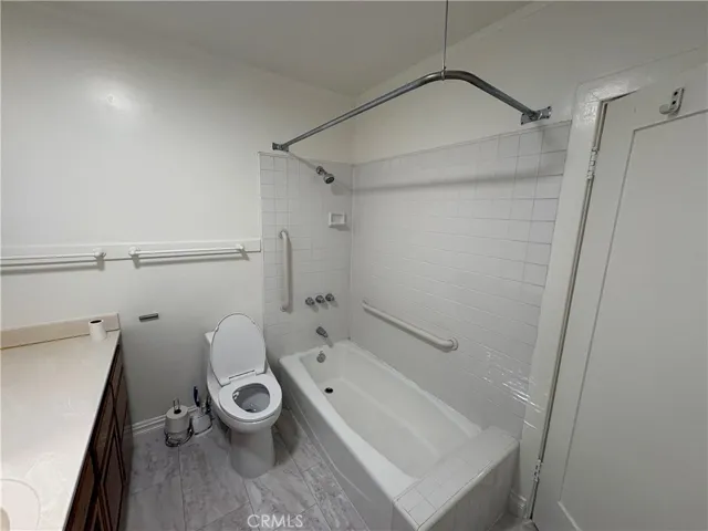 894 S Los Robles Avenue, Pasadena, California 91106
