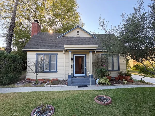 894 S Los Robles Avenue, Pasadena, California 91106