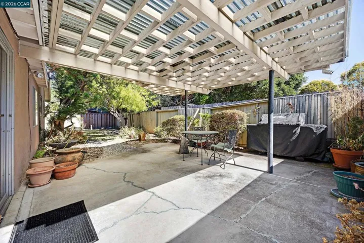 2324 Dolores Ct, Pinole, California 94564
