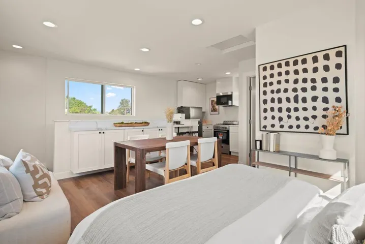 5118 Constitution Road, San Diego, California 92117