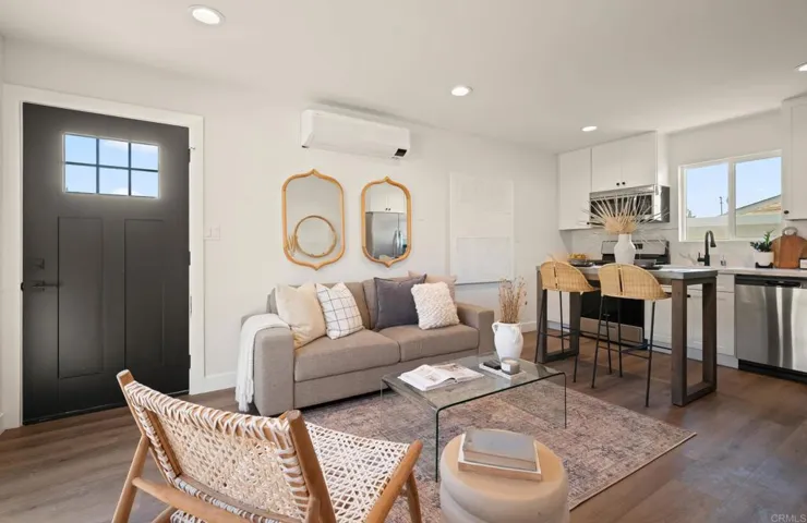 5118 Constitution Road, San Diego, California 92117