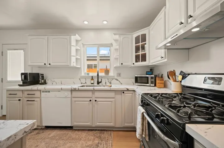 5118 Constitution Road, San Diego, California 92117