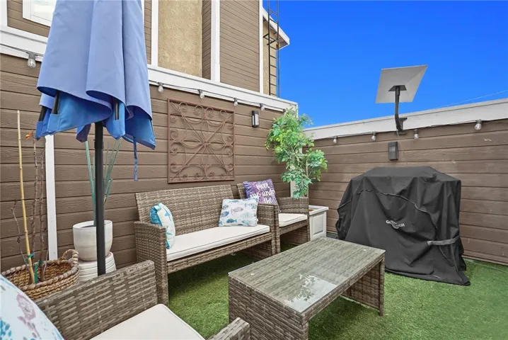 1304 S Mayflower Avenue A, Monrovia, California 91016