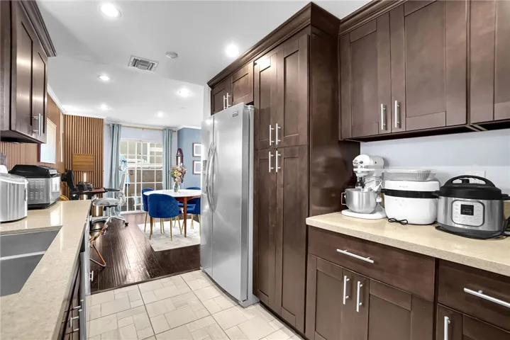 1304 S Mayflower Avenue A, Monrovia, California 91016