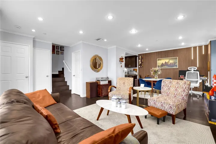 1304 S Mayflower Avenue A, Monrovia, California 91016