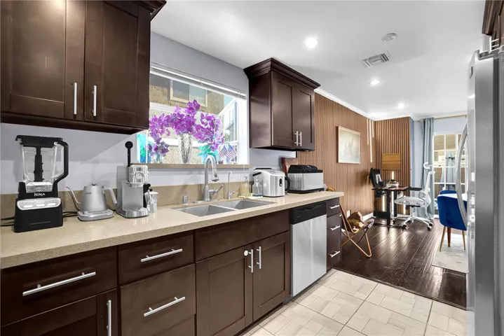 1304 S Mayflower Avenue A, Monrovia, California 91016