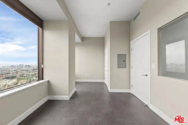 1100 Wilshire Boulevard 2411, Los Angeles, California 90017