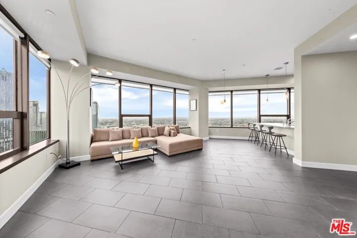 1100 Wilshire Boulevard 2411, Los Angeles, California 90017