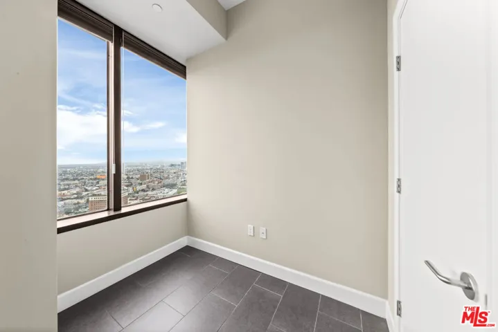 1100 Wilshire Boulevard 2411, Los Angeles, California 90017
