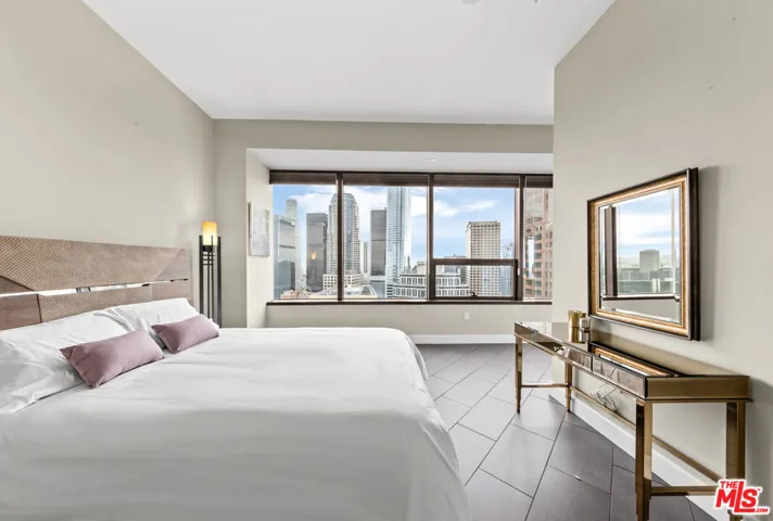 1100 Wilshire Boulevard 2411, Los Angeles, California 90017