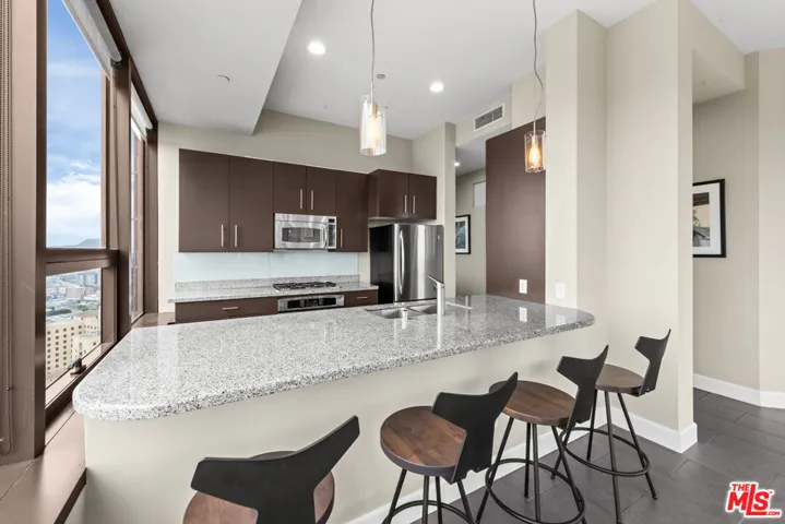 1100 Wilshire Boulevard 2411, Los Angeles, California 90017