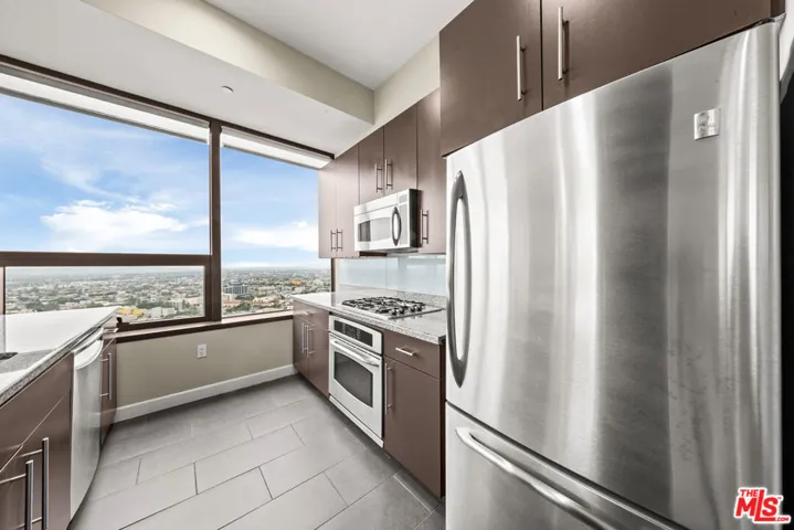 1100 Wilshire Boulevard 2411, Los Angeles, California 90017