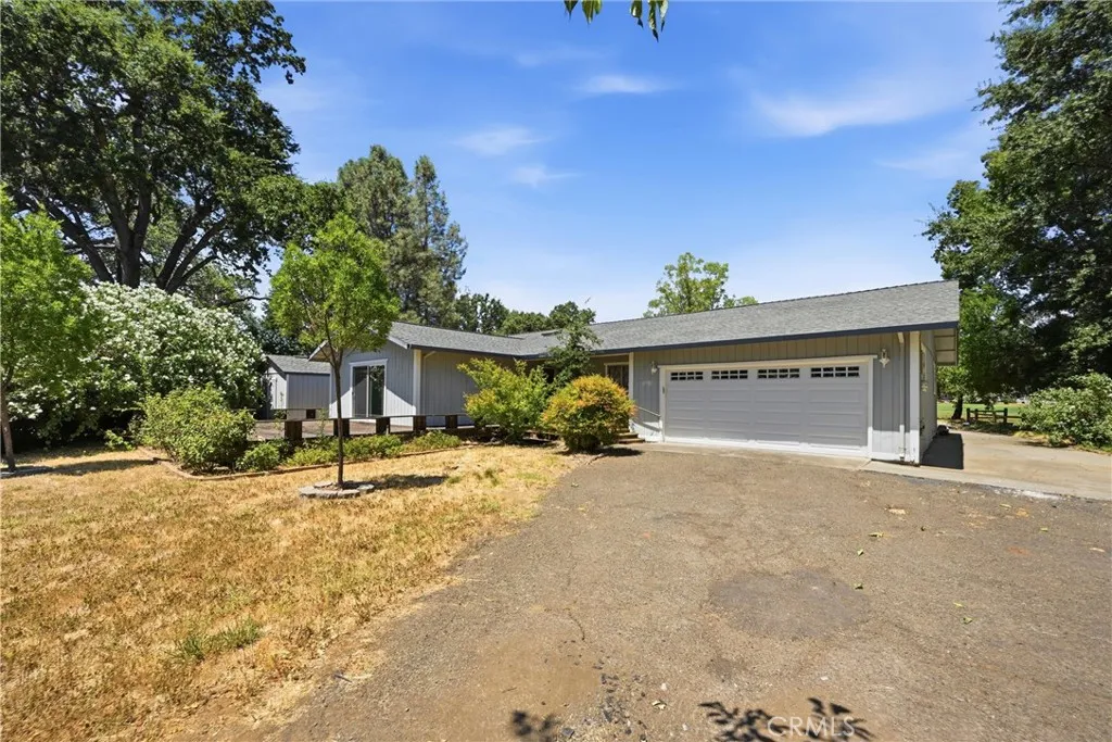 Extra large parcel with end of cul de sac location.