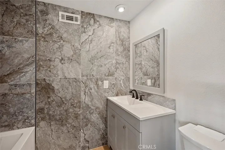 17 Vista Encanta, San Clemente, California 92672